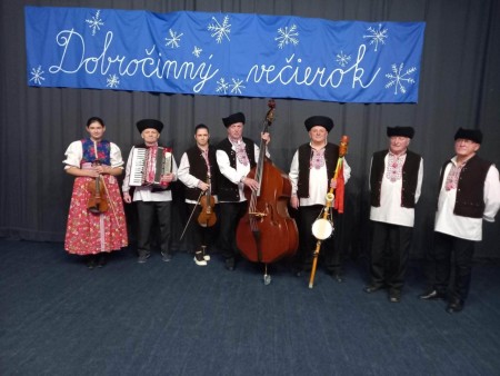 Dobročinný večierok v LS